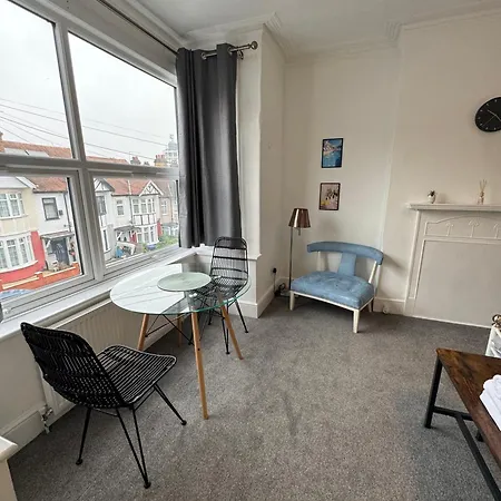 Cosy Double A Stones Throw From Wembley Stadium * London