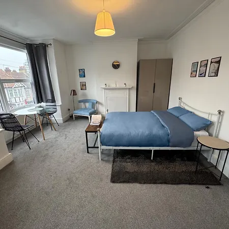 Cosy Double A Stones Throw From Wembley Stadium Guest house London