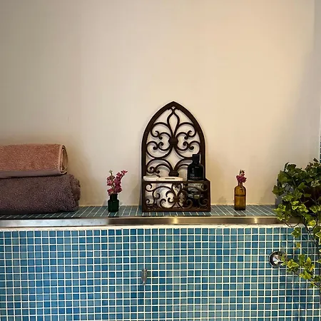 Guest house Creative Oasis In The Heart Of *
