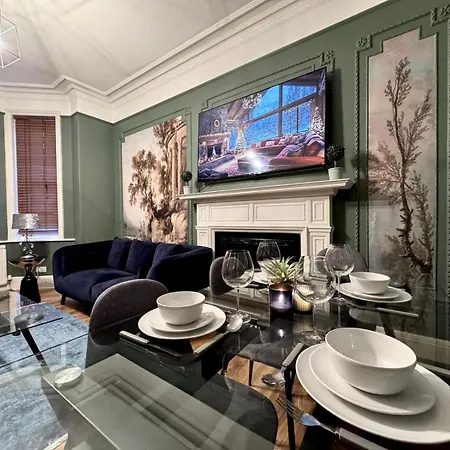 Marylebone Family Four Bedroom Apartment London