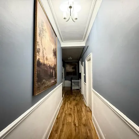 Marylebone Family Four Bedroom *