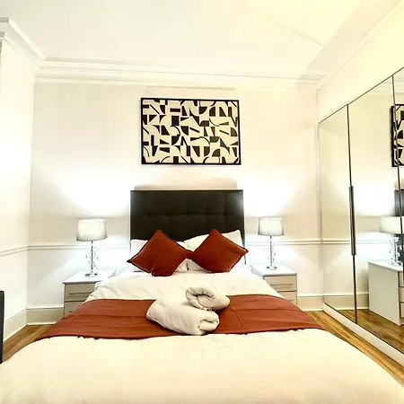 Marylebone Family Four Bedroom Apartment London