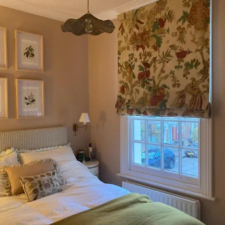 Apartment Pretty Putney Flat Close To The River