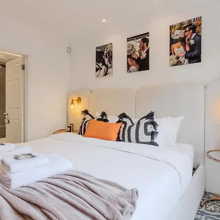 New 3lvl 3br With Garden, Prime Knightsbridge * London