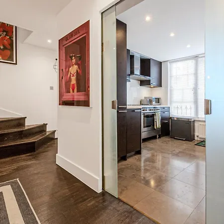 New 3lvl 3br With Garden, Prime Knightsbridge Apartment *