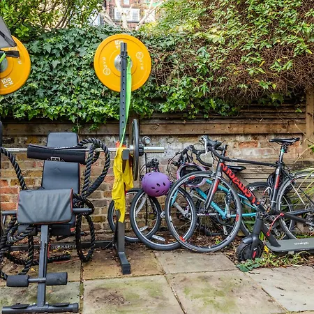 Apartment New 3lvl 3br With Garden, Prime Knightsbridge *