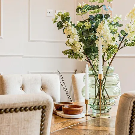 Apartment Astounding 4br Haven With Garden Queens Park Tube *