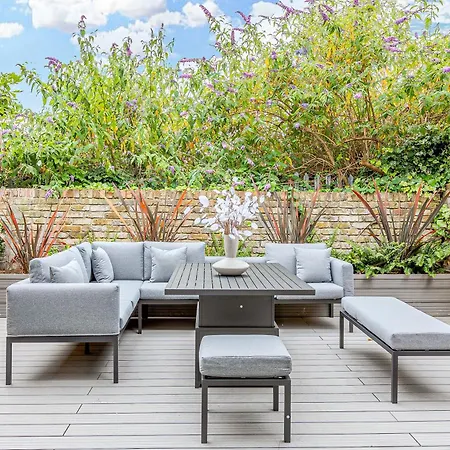 Astounding 4br Haven With Garden Queens Park Tube London