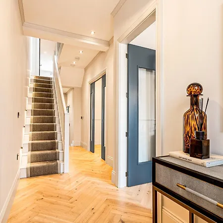 Astounding 4br Haven With Garden Queens Park Tube Apartment London