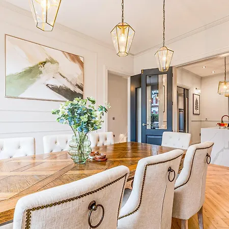 Astounding 4br Haven With Garden Queens Park Tube London