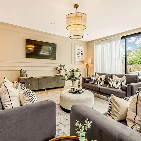 Astounding 4br Haven With Garden Queens Park Tube