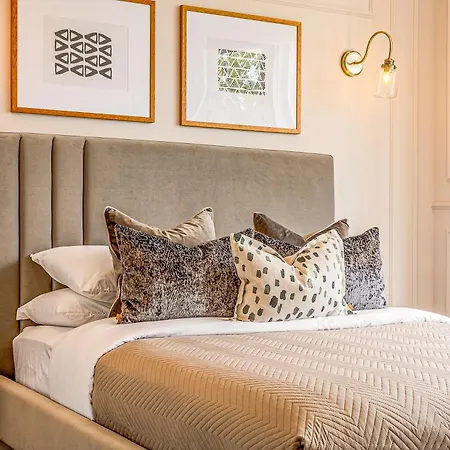 Astounding 4br Haven With Garden Queens Park Tube Apartment London