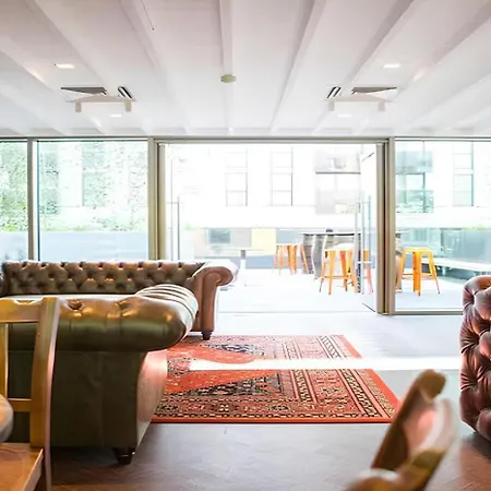 Chapter Lewisham Student Only, Cozy Budget With Shared Washroom Apartment London