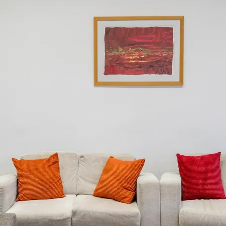 Spacious Canary Wharf Near 02 Arena, Excel Exhibition Centre, With Free Parking & Wifi * London