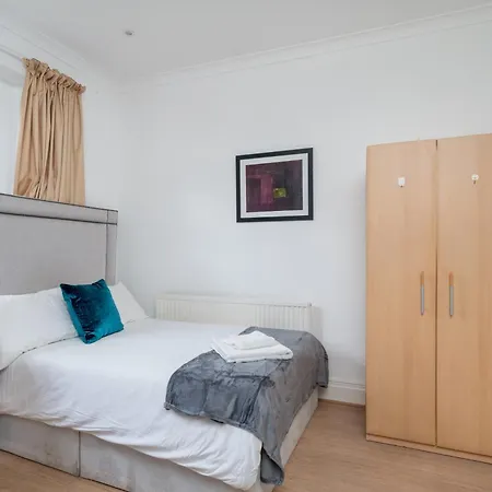 Apartment Spacious Canary Wharf Near 02 Arena, Excel Exhibition Centre, With Free Parking & Wifi