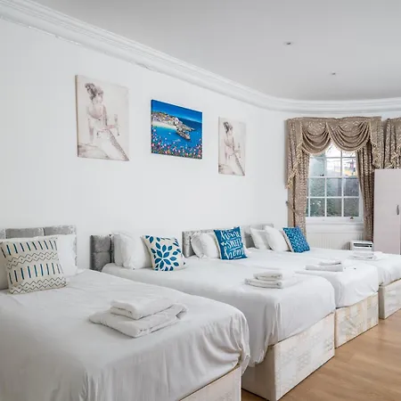 Apartment Spacious Canary Wharf Near 02 Arena, Excel Exhibition Centre, With Free Parking & Wifi London
