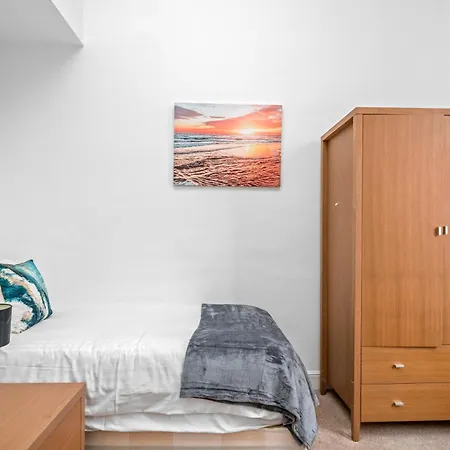 Spacious Canary Wharf Near 02 Arena, Excel Exhibition Centre, With Free Parking & Wifi