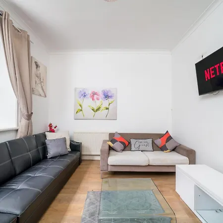 Spacious Canary Wharf Near 02 Arena, Excel Exhibition Centre, With Free Parking & Wifi Apartment