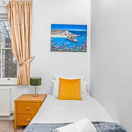 Spacious Canary Wharf Near 02 Arena, Excel Exhibition Centre, With Free Parking & Wifi *