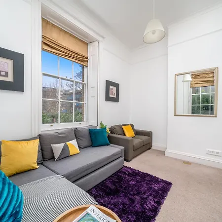 Spacious Canary Wharf Near 02 Arena, Excel Exhibition Centre, With Free Parking & Wifi London