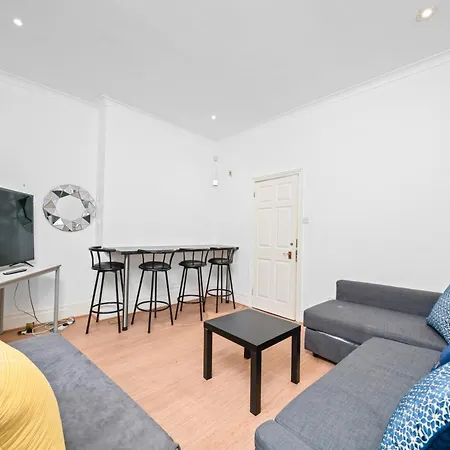 Apartment Spacious Canary Wharf Near 02 Arena, Excel Exhibition Centre, With Free Parking & Wifi London
