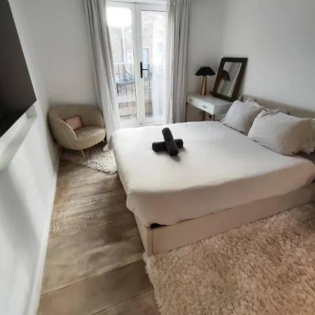 Apartment Loft By Let It B Travel