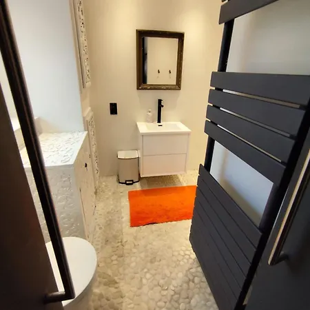 Apartment Loft By Let It B Travel London