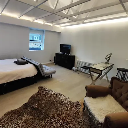 Apartment Loft By Let It B Travel *