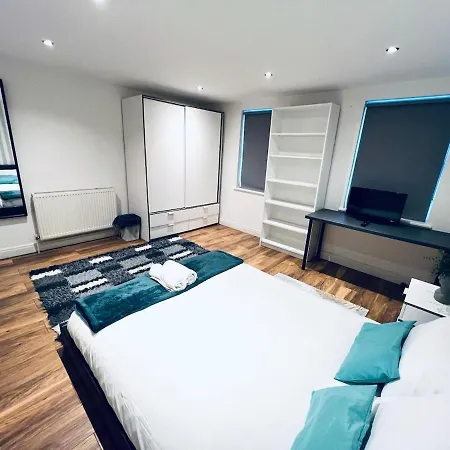 Gorgeous Flat In Apartment