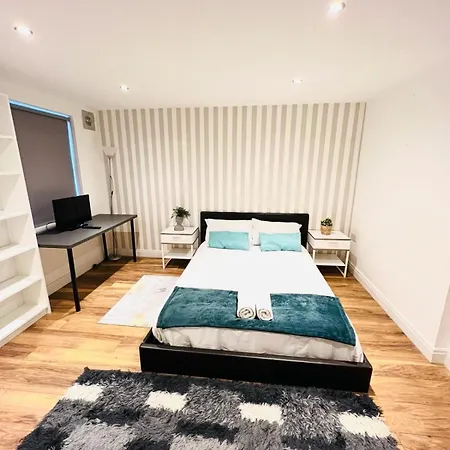 Gorgeous Flat In