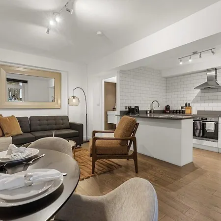 The Urban Hideaway Near Portobello Road