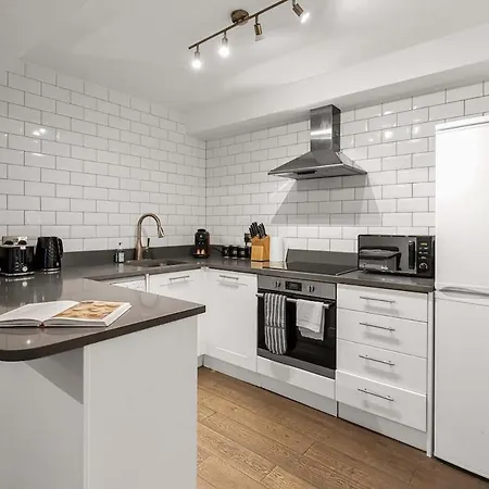 The Urban Hideaway Near Portobello Road * London