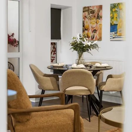 The Urban Hideaway Near Portobello Road London