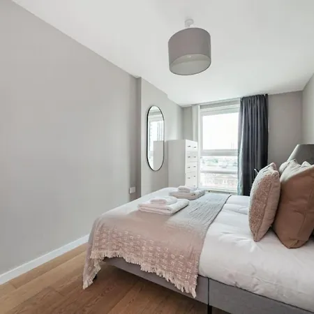Apartment Stunning 2b Vauxhall Near Thames & Tube *