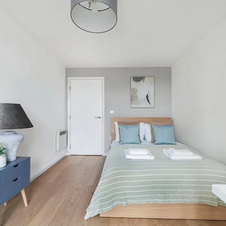 Apartment Stunning 2b Vauxhall Near Thames & Tube *
