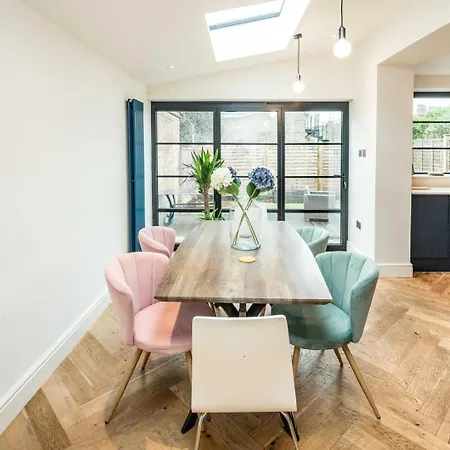 Stylish 3b Fulham Flat W/garden Near Thames & Tube * London