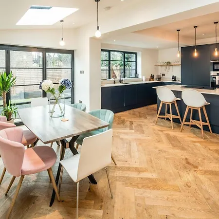 Stylish 3b Fulham Flat W/garden Near Thames & Tube London