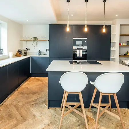 Stylish 3b Fulham Flat W/garden Near Thames & Tube