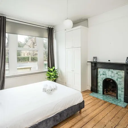 Stylish 3b Fulham Flat W/garden Near Thames & Tube Holiday home