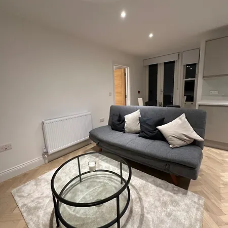 Apartment West One