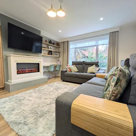 Stylish 2 Bedroom In North Finchley Apartment *