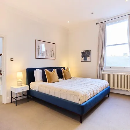 Apartment The Hampstead Getaway - Charming 5bdr With Conservatory London