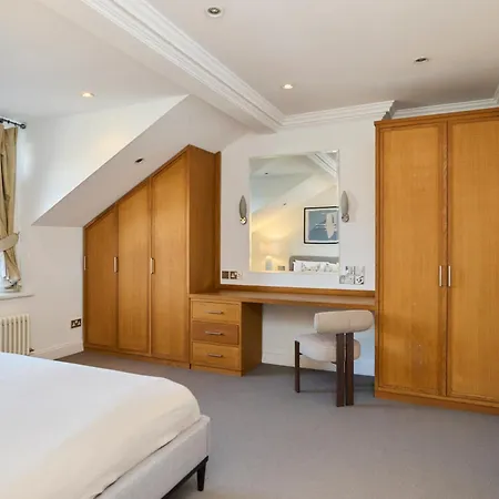 The Hampstead Getaway - Charming 5bdr With Conservatory *