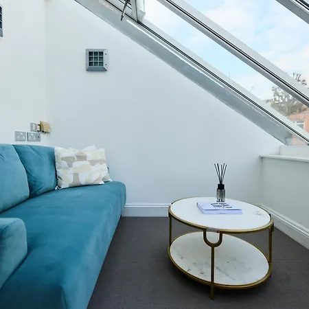 The Hampstead Getaway - Charming 5bdr With Conservatory