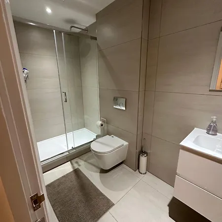 Apartment West One London