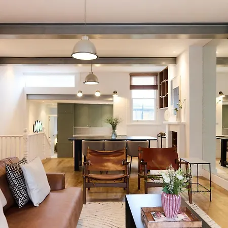 The Kensal Hideout - Classy 2bdr