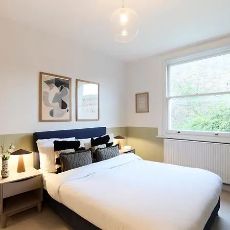 The Kensal Hideout - Classy 2bdr Apartment