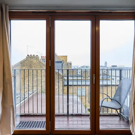 The Kensal Hideout - Classy 2bdr Apartment London