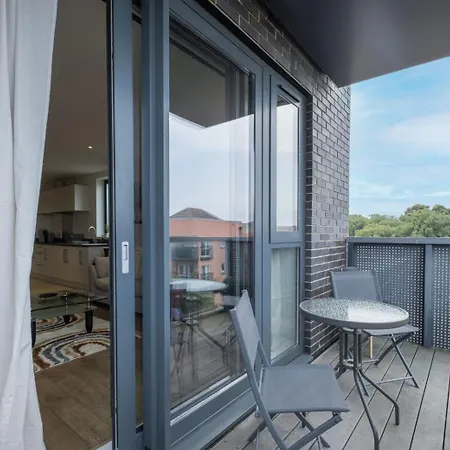 Modern 3-bedroom, 1-bathroom In East