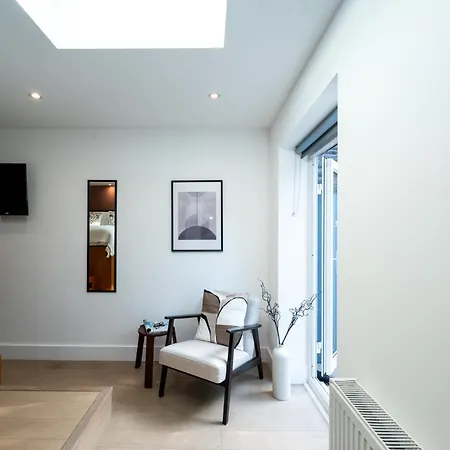 West Hampstead Apartment *
